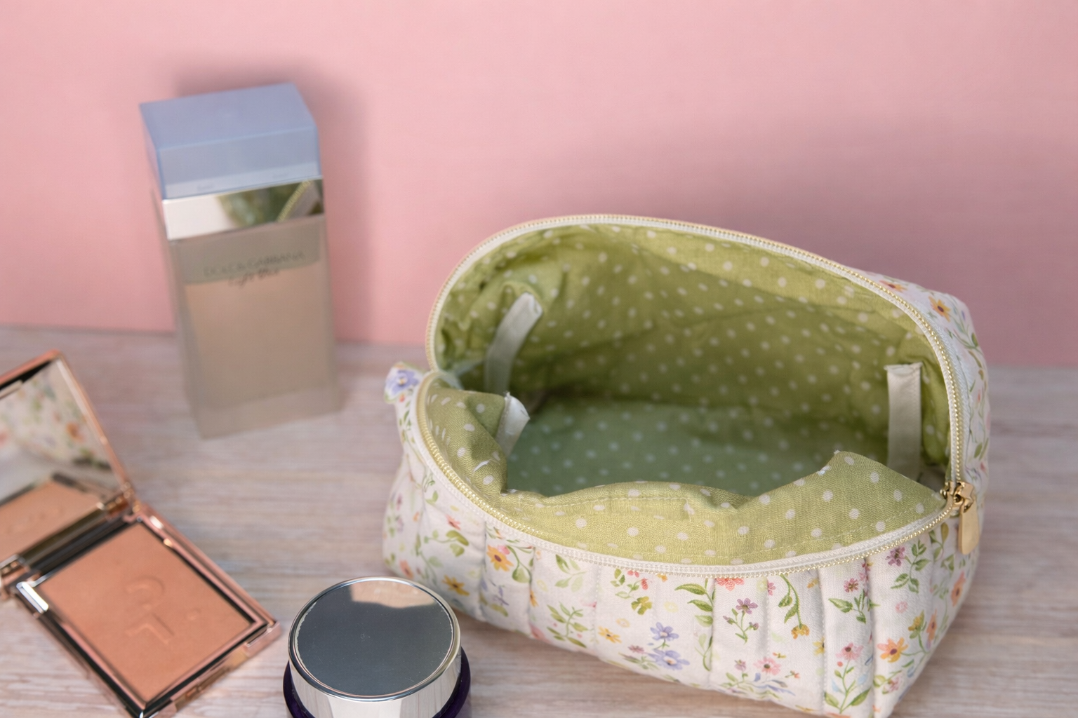 Spring Picnic & Bows Makeup Bag