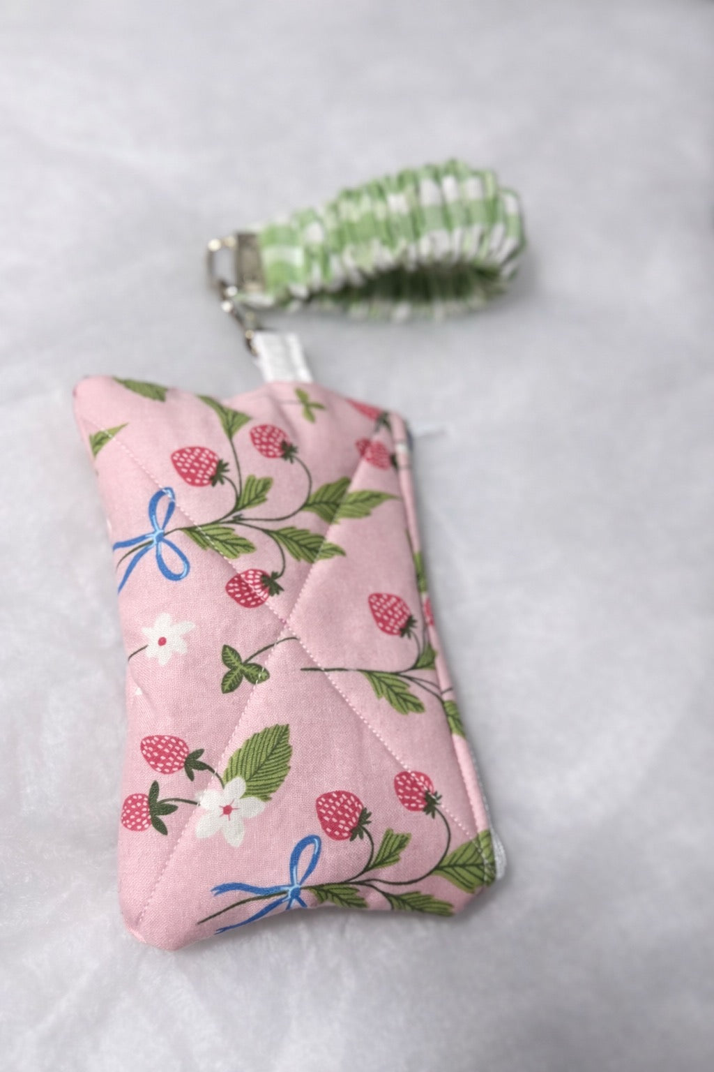 Berry & Bows Wristlet Wallet