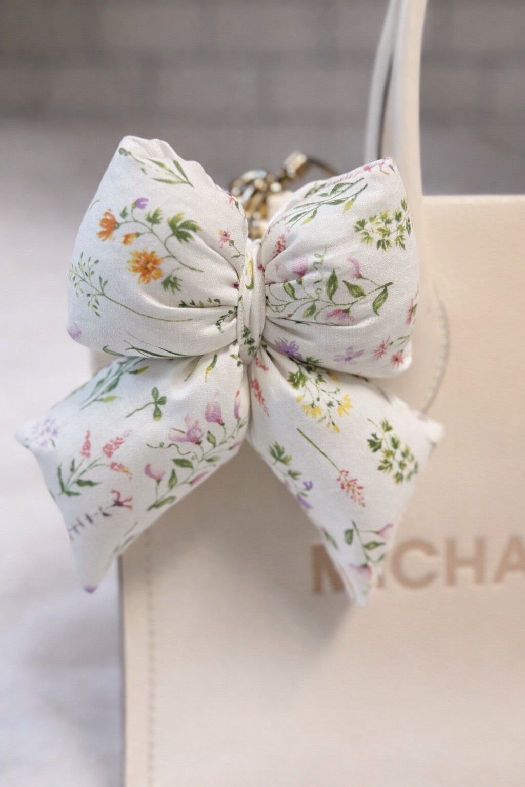Delicate Wildflower Puff Bow Keychain