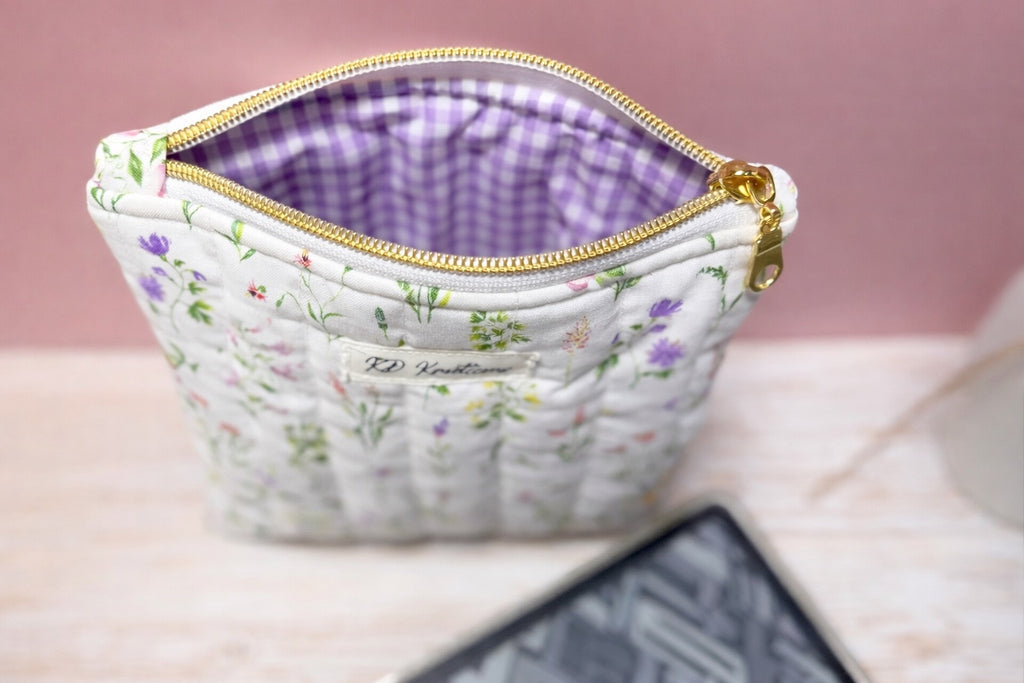Delicate Wildflower Kindle Sleeve