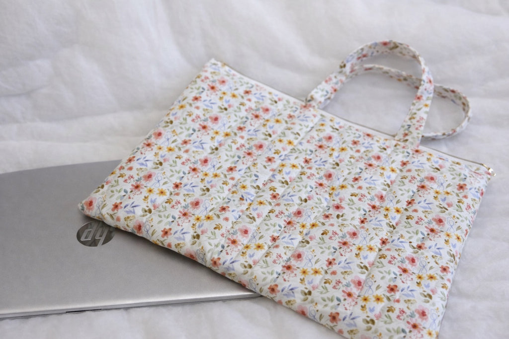 Spring Picnic & Bows Laptop Sleeve