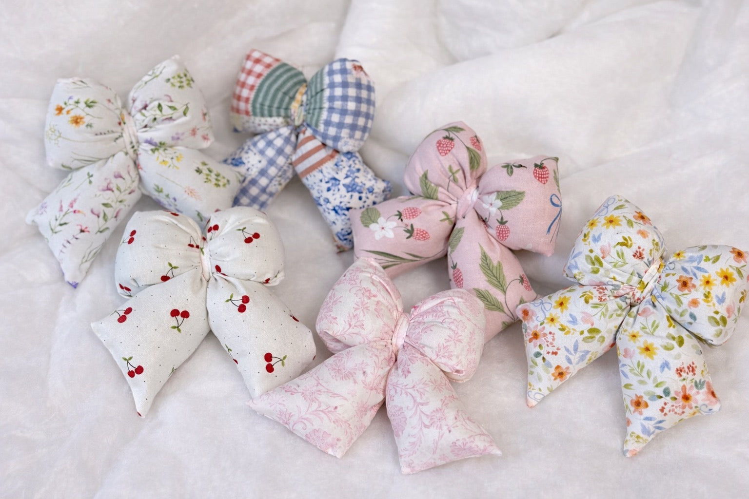 Berry & Bows Puff Bow Keychain