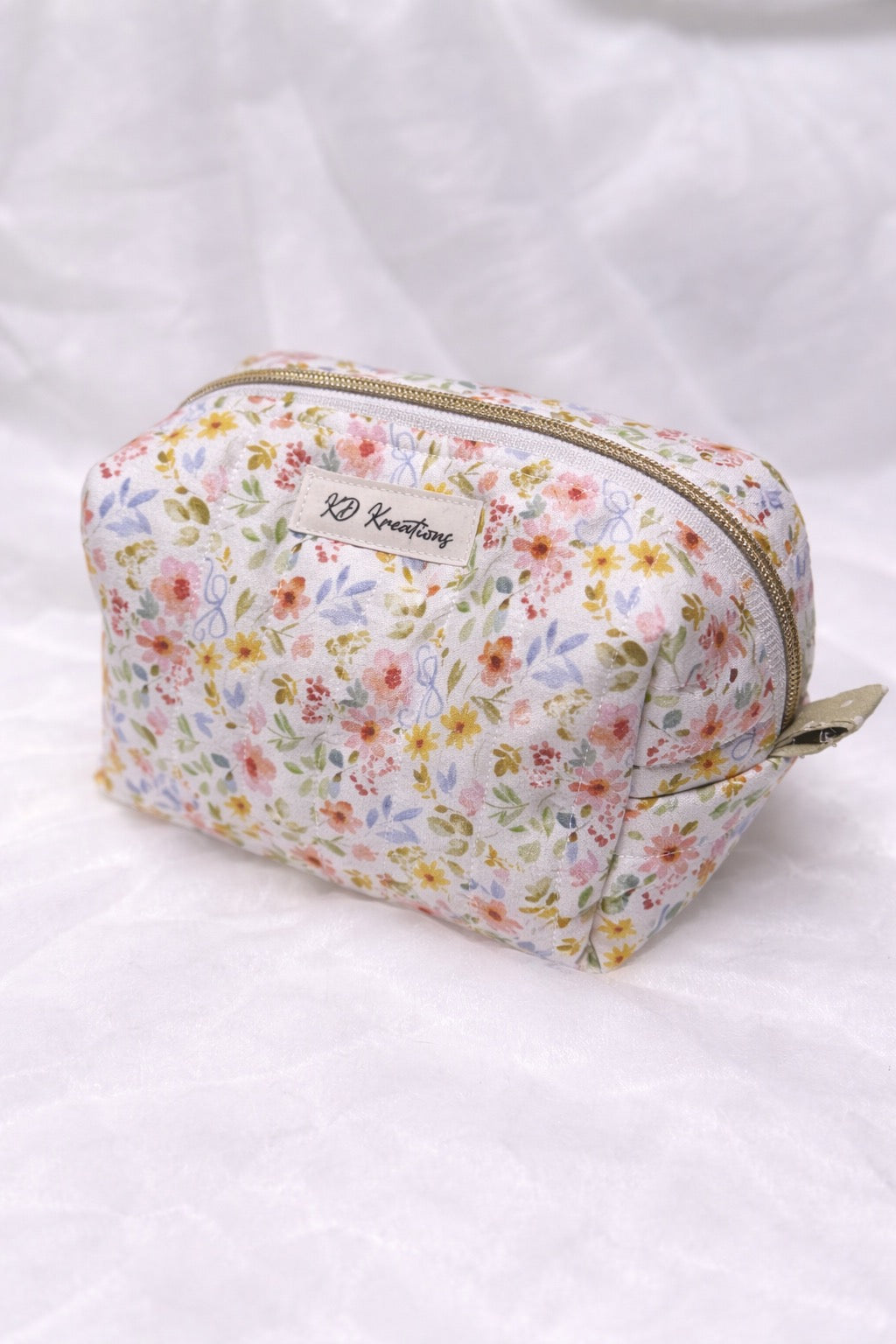 Spring Picnic & Bows Makeup Bag